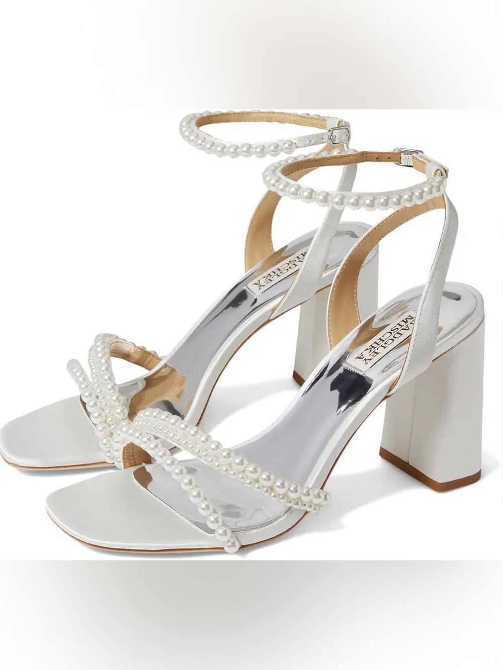 NWT Badgley Mischka Fiesty 🤍white pearl satin heel size 7